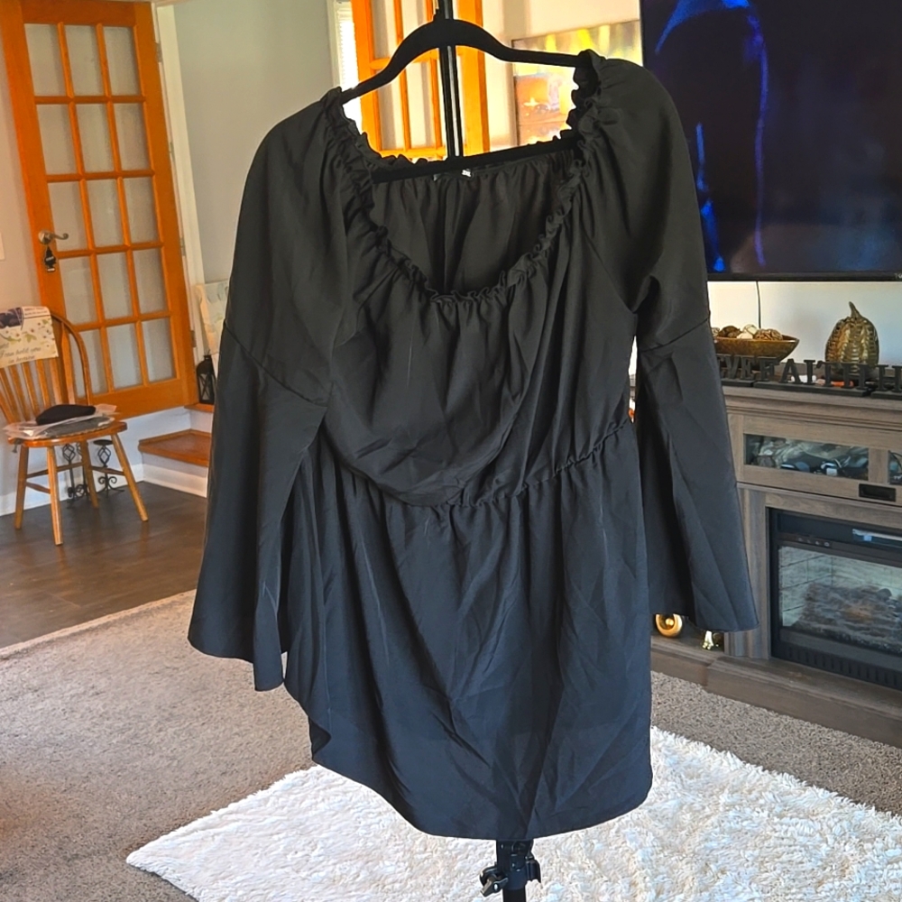SHEIN Bell Sleeve Black Blouse🖤 PRE LOVED   SIZE 3X